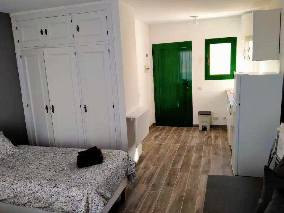 Апартаменты Caleta Paraiso 141 Коста-де-Антигуа Экстерьер фото